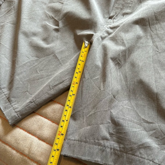 Travis Mathew Golf Short Grey 40 - Picture 3 of 9